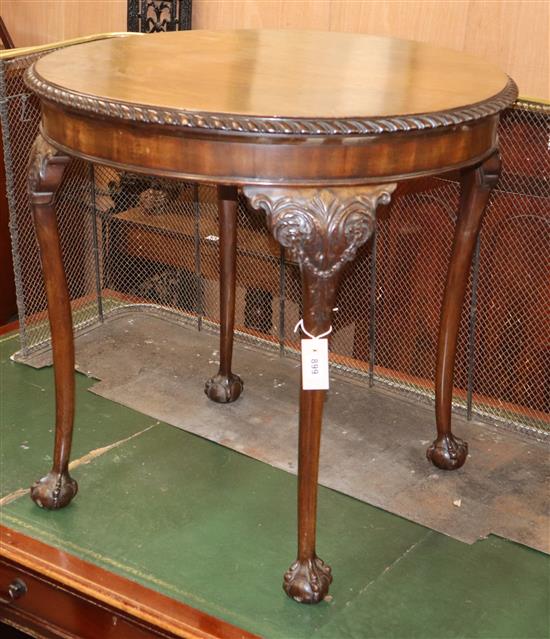 A 1930s mahogany circular topped occasional table W.76cm